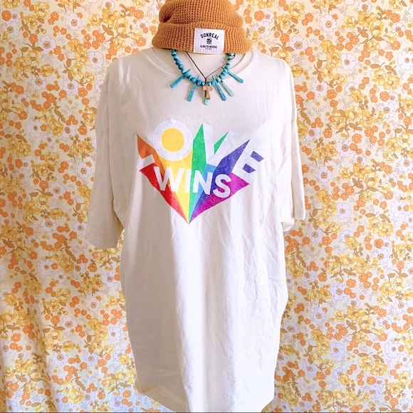Tops - GIRL DANGEROUS | “Love Wins” Oversized T-Shirt M/L